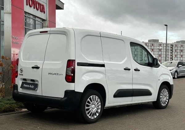 Toyota ProAce cena 74900 przebieg: 89153, rok produkcji 2022 z Poznań małe 37